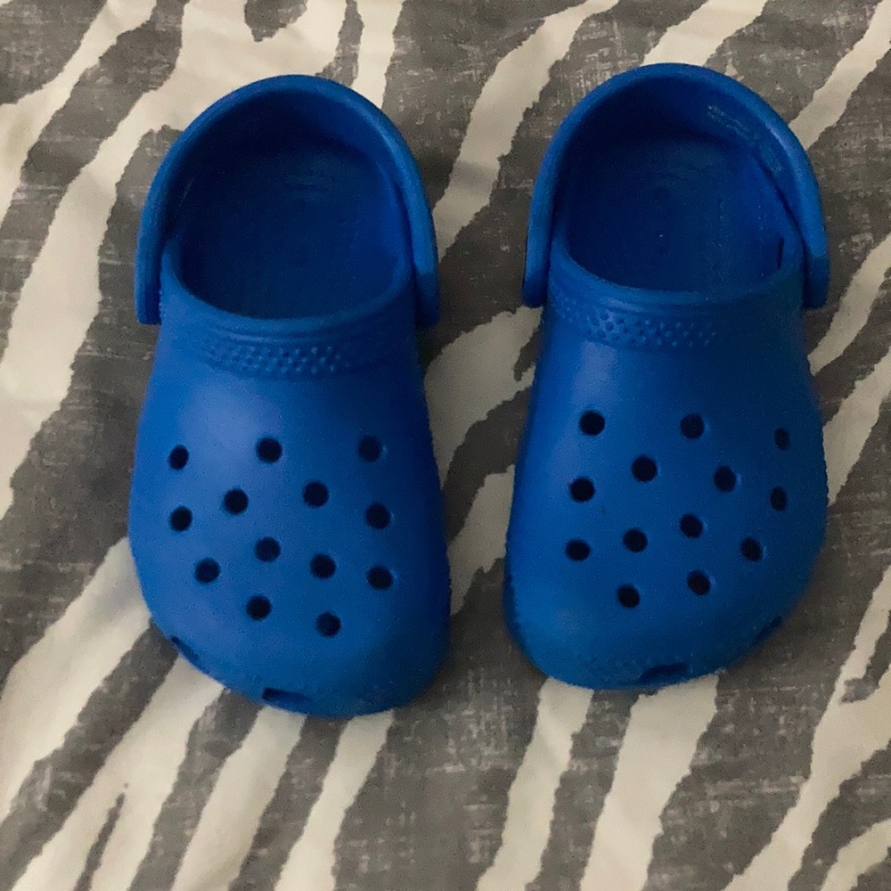 Toddler crocs